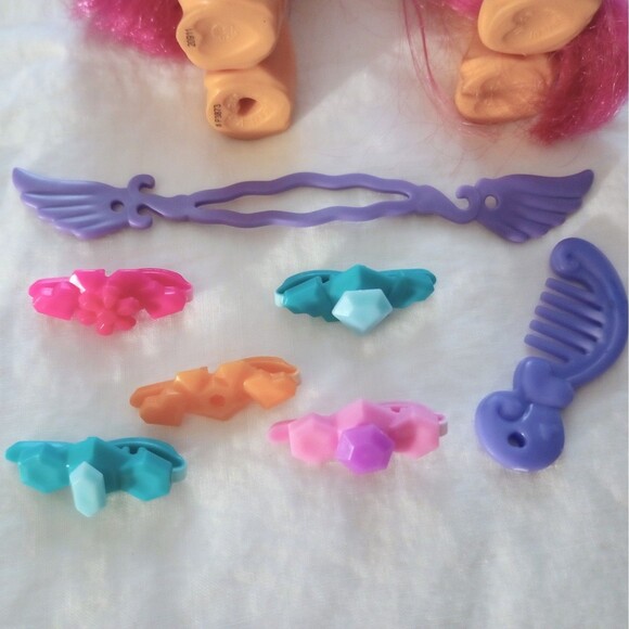 My Little Pony MLP Sunny Starscout Ribbon Hairstyles Figure + Accessories - Picture 7 of 7